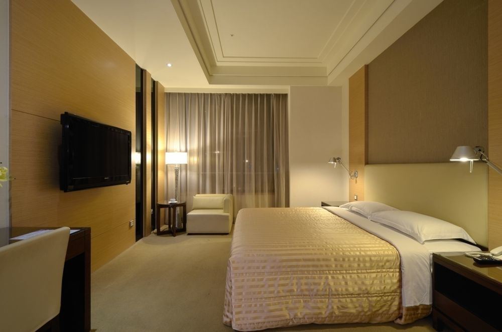 Ever Delightful Business Hotel Chiayi City Exteriör bild