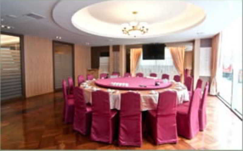 Ever Delightful Business Hotel Chiayi City Exteriör bild
