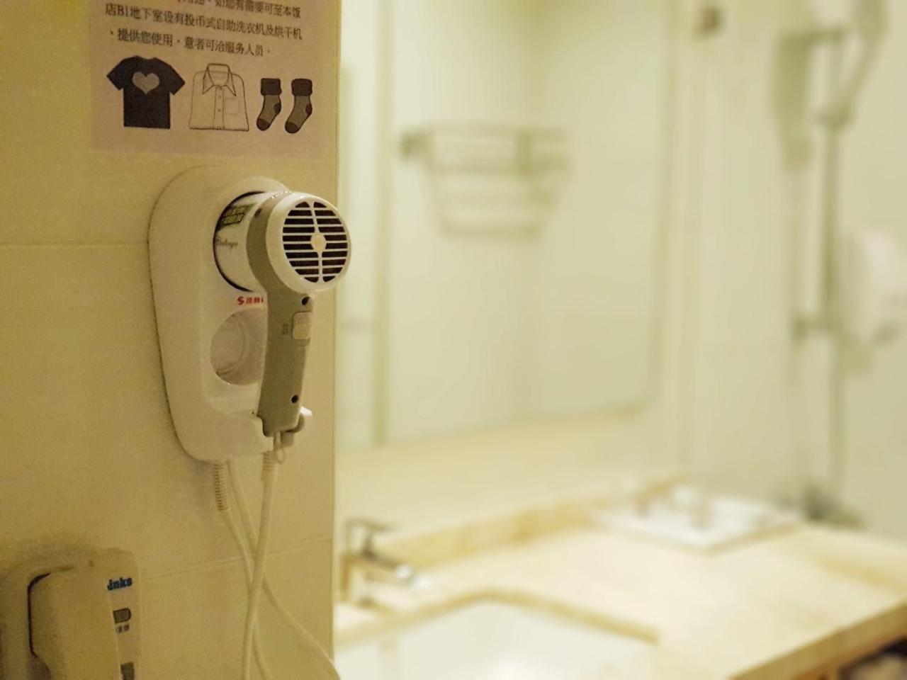 Ever Delightful Business Hotel Chiayi City Exteriör bild