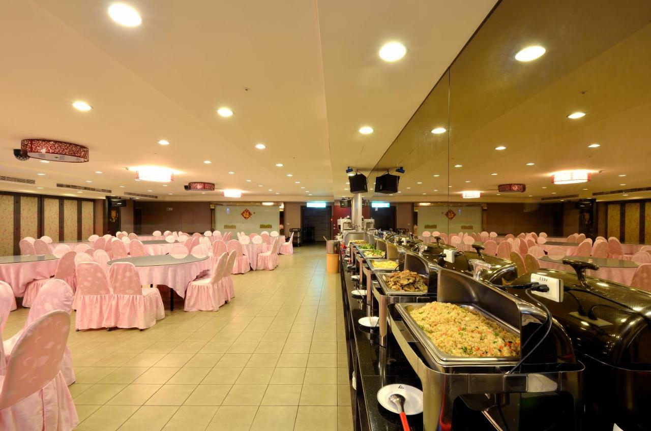 Ever Delightful Business Hotel Chiayi City Exteriör bild