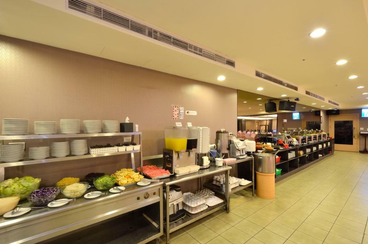 Ever Delightful Business Hotel Chiayi City Exteriör bild