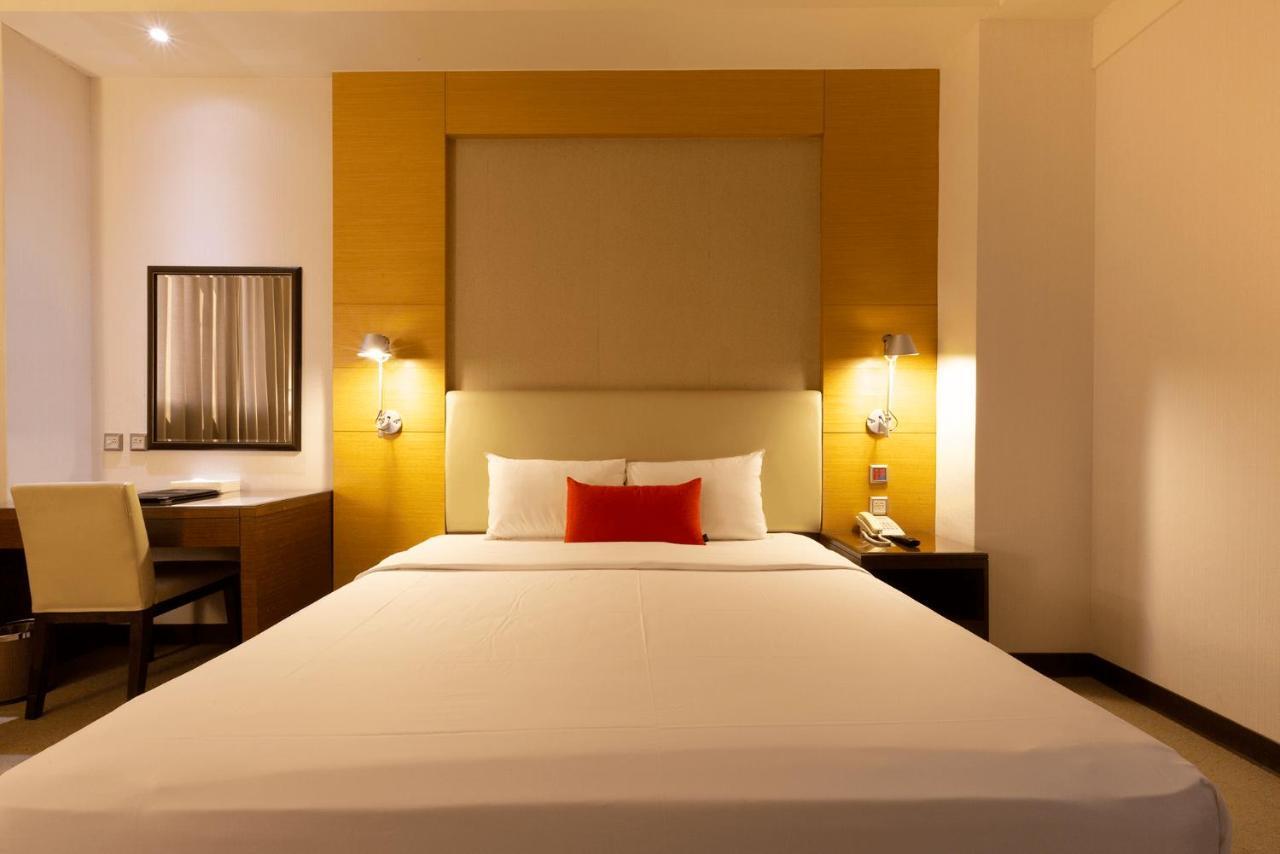 Ever Delightful Business Hotel Chiayi City Exteriör bild